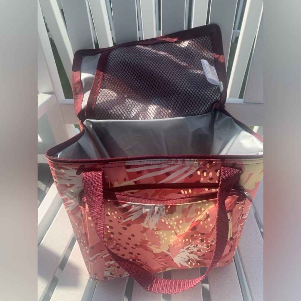 Thirty One cooler/lunch bag.
